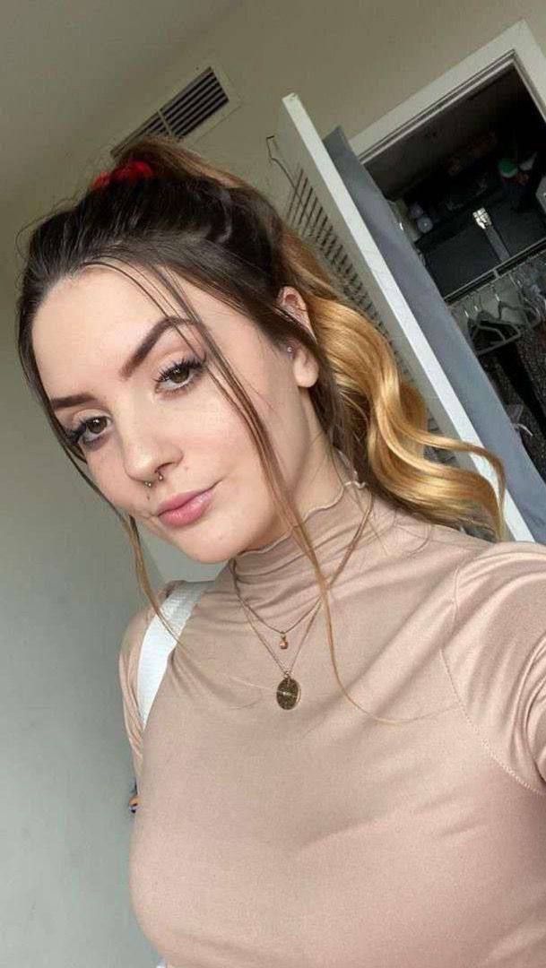 🍑🍆❤️🥰😘 I'M SCARLETT A HOT GIRL WITH CLEAN PUSSY AND TITS 420 FRIENDLY ,READY TO FUCK HARDER 💯 ,SUCK, SENSUAL BODY RUB AND ESC - Image 3